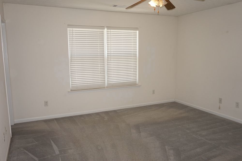 Rare 3 bed 2.5 located in the Etowah School District property image