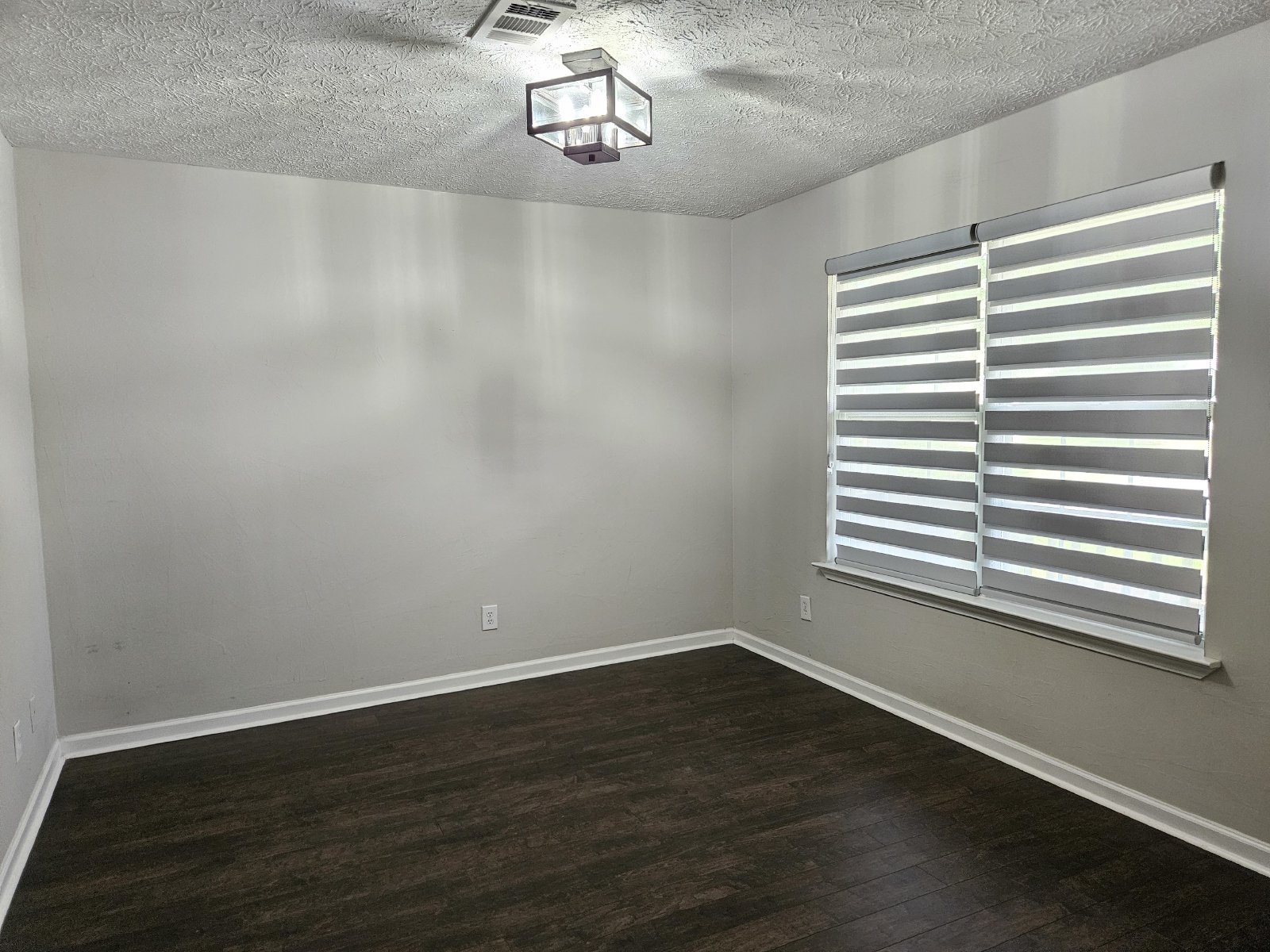 Updated 3 bed 2.5 bath home located in Canton property image