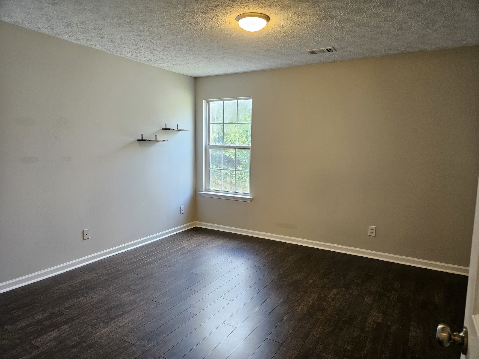 Updated 3 bed 2.5 bath home located in Canton property image