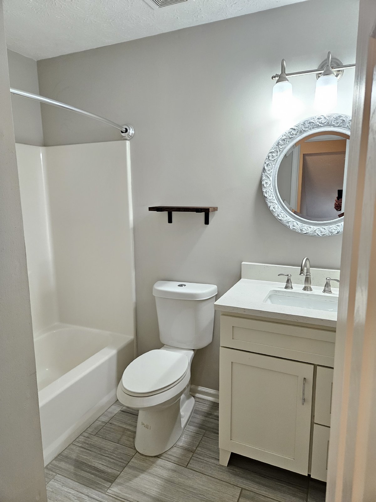 Updated 3 bed 2.5 bath home located in Canton property image