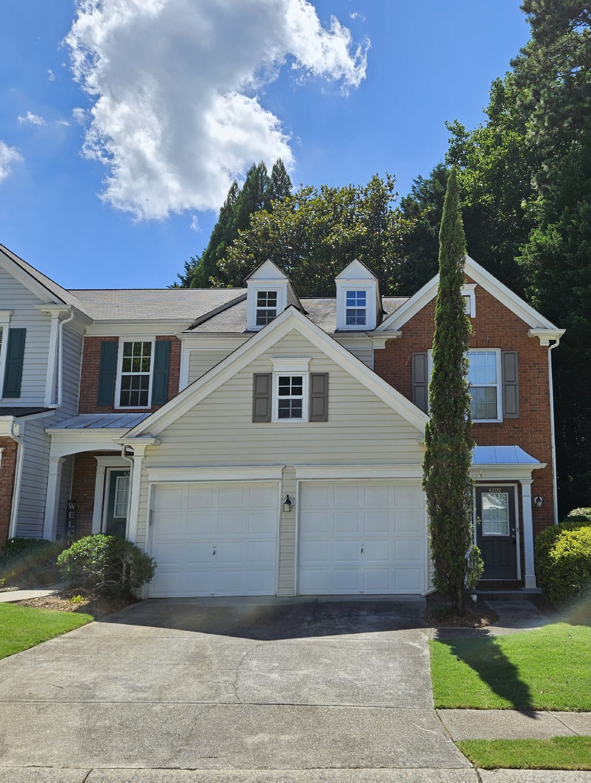 Beautiful 3 bed 2.5 bath townhome located in Kennesaw property image