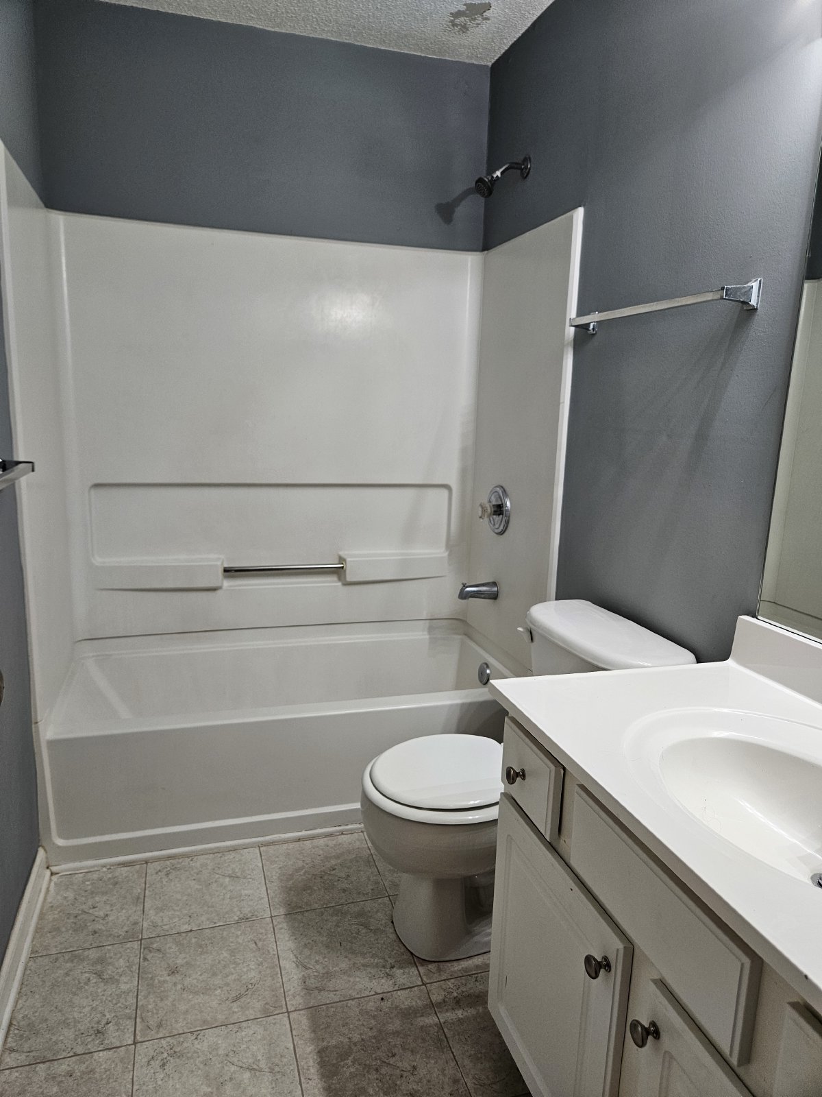 Beautiful 3 bed 2.5 bath townhome located in Kennesaw property image