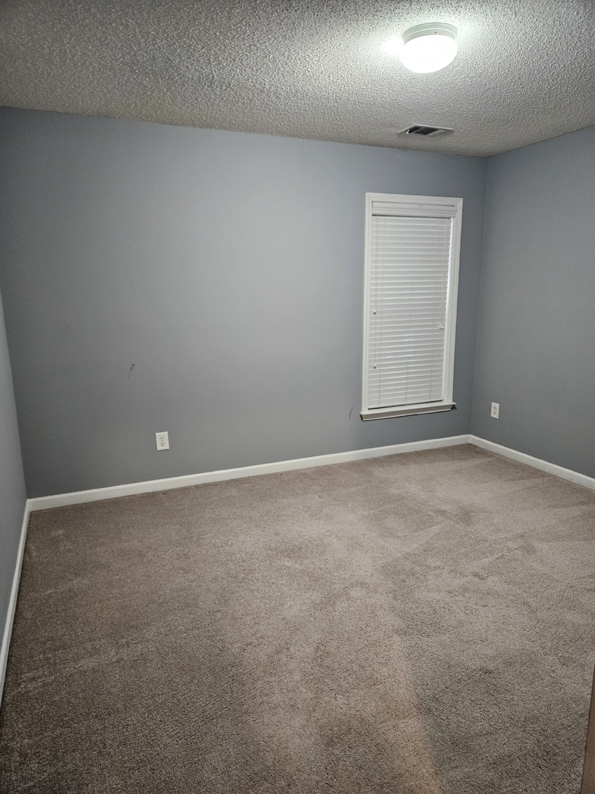 Beautiful 3 bed 2.5 bath townhome located in Kennesaw property image