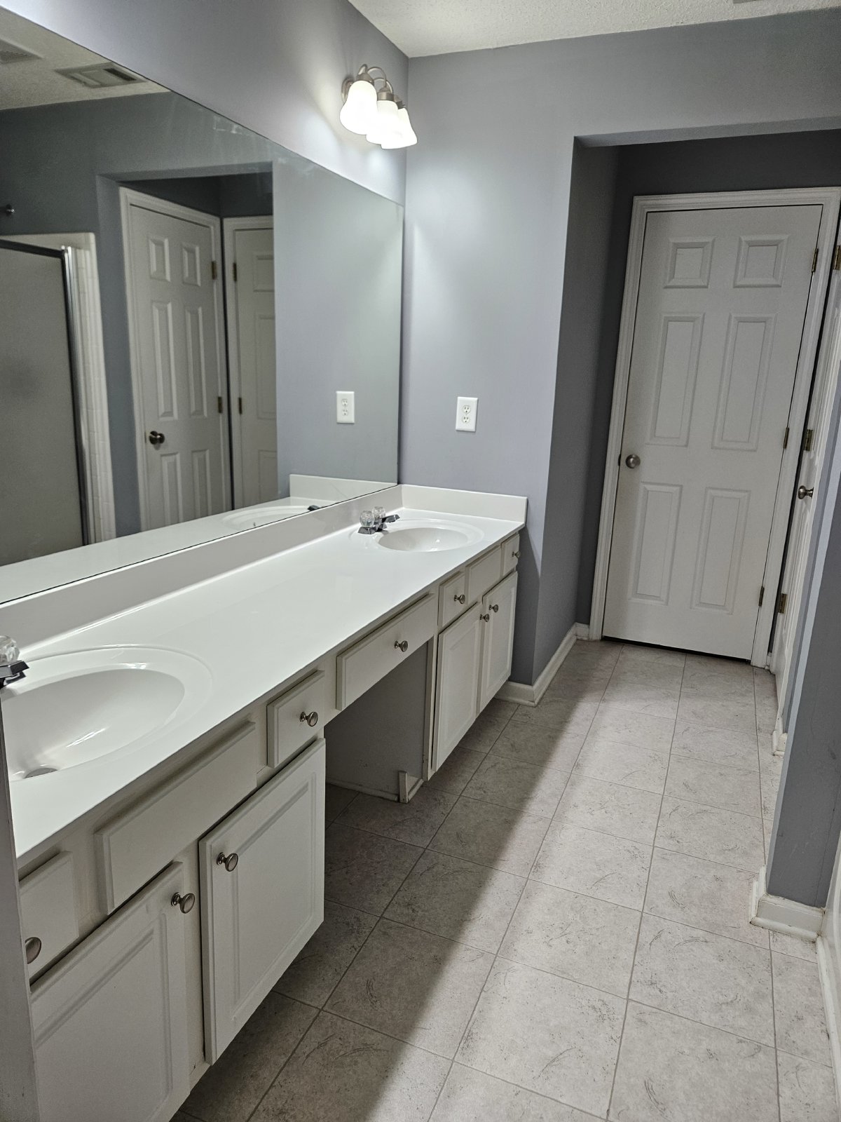 Beautiful 3 bed 2.5 bath townhome located in Kennesaw property image