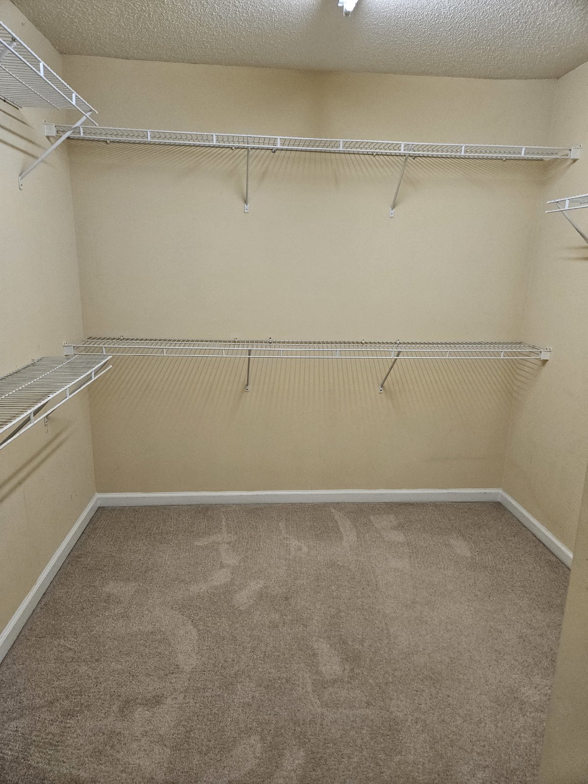 Beautiful 3 bed 2.5 bath townhome located in Kennesaw property image