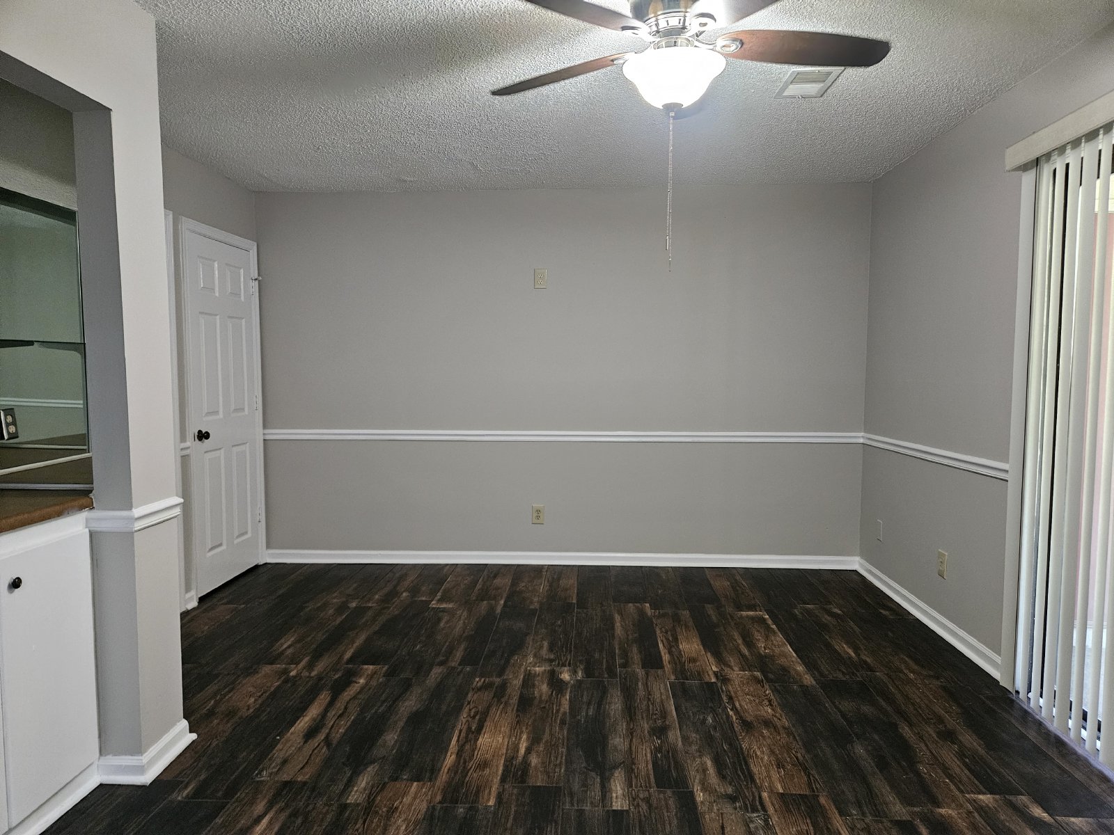Don't miss out on this 2 bed 2.5 bath condo located in Marietta property image