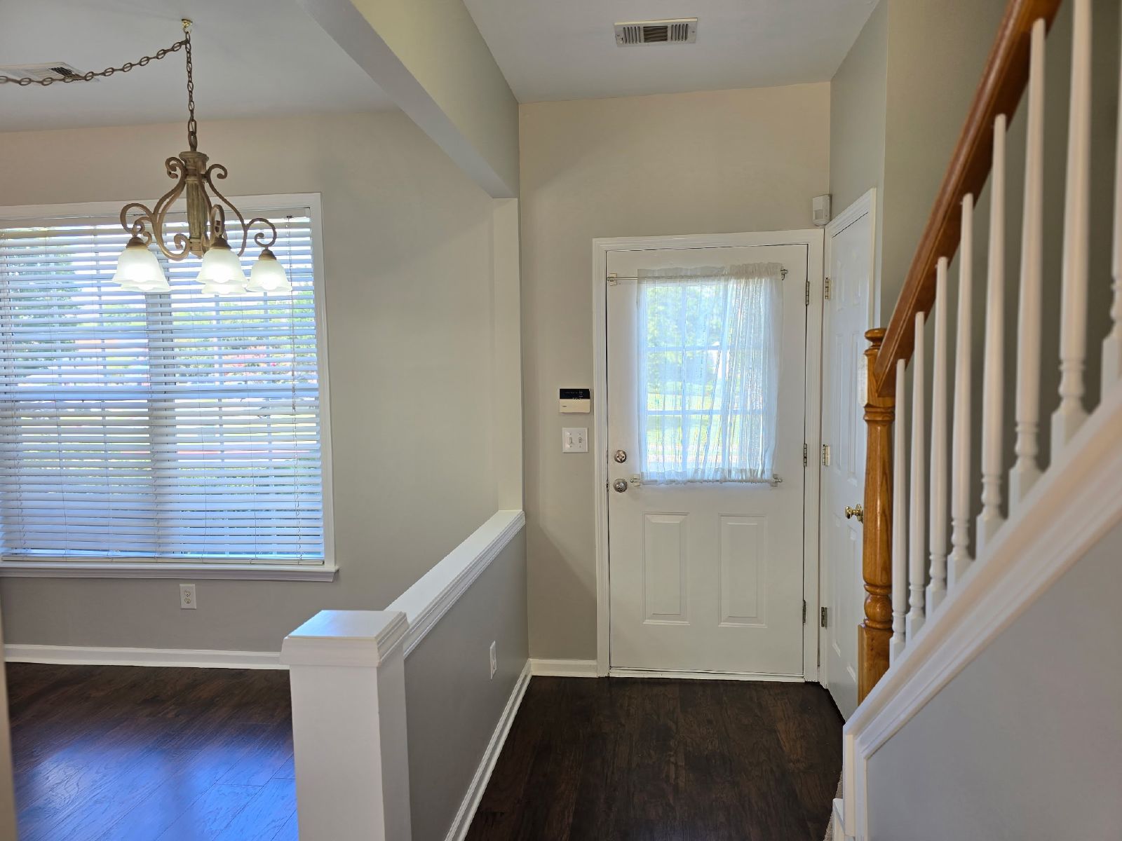 Beautiful 2 bed 2.5 bath Townhome located in Kennesaw property image