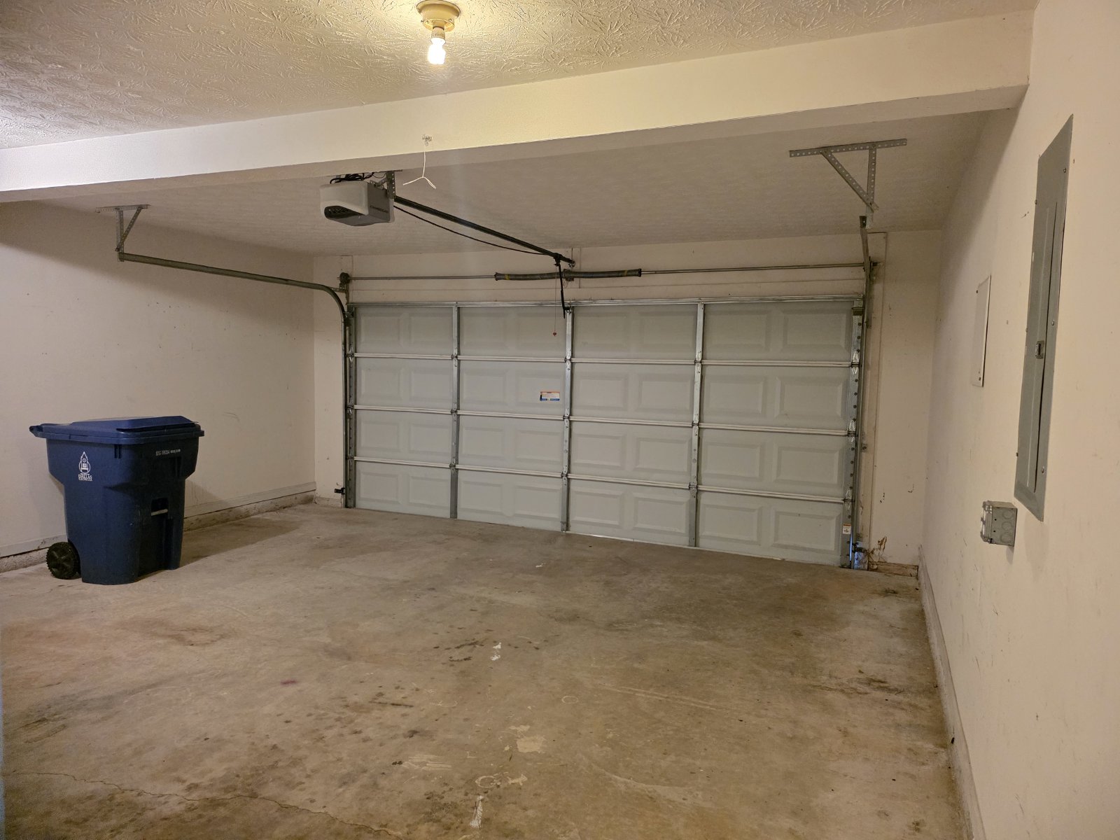 Rare 3 bed 2 bath Ranch located in Dallas property image