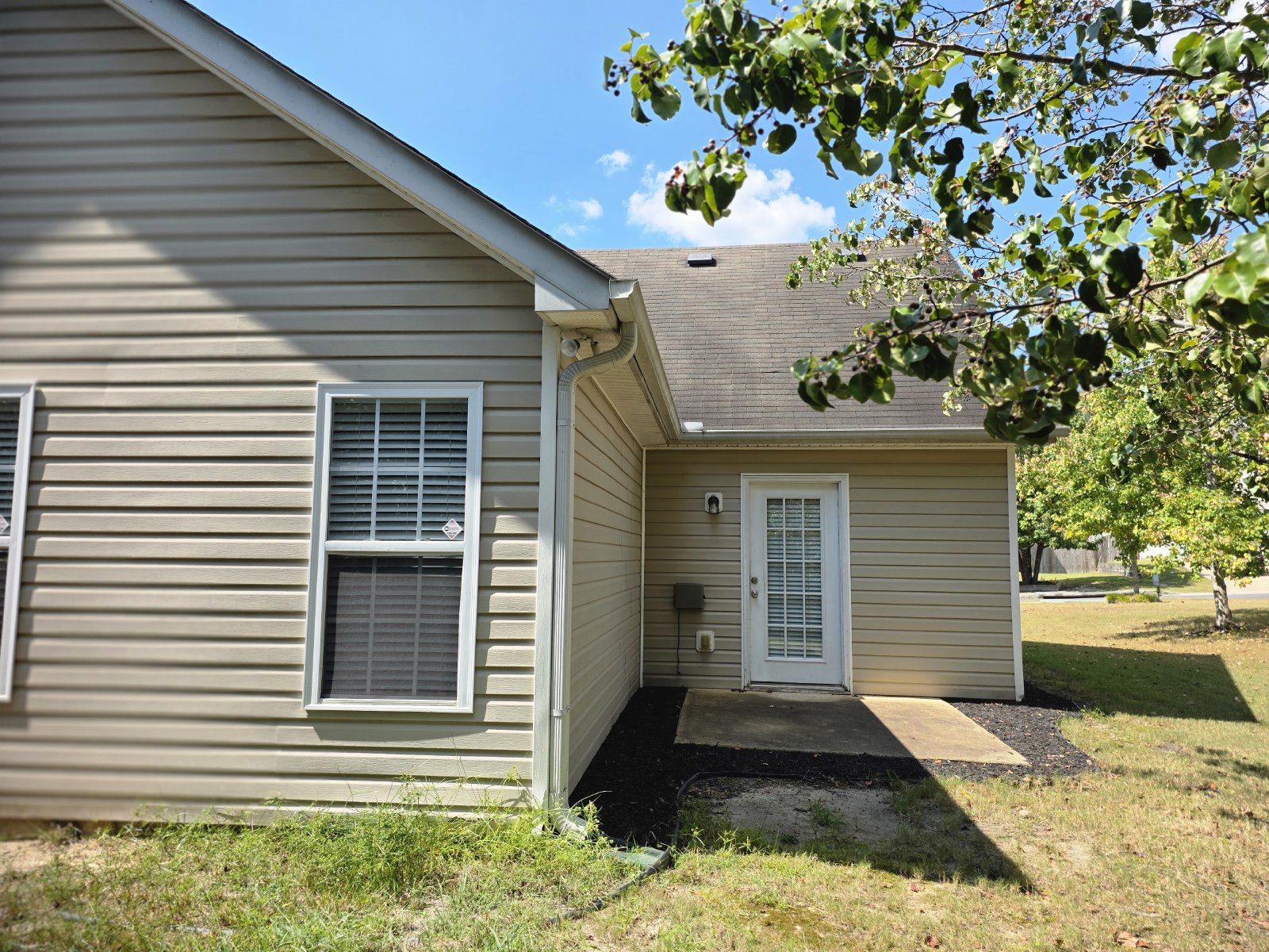 Rare 3 bed 2 bath Ranch located in Dallas property image