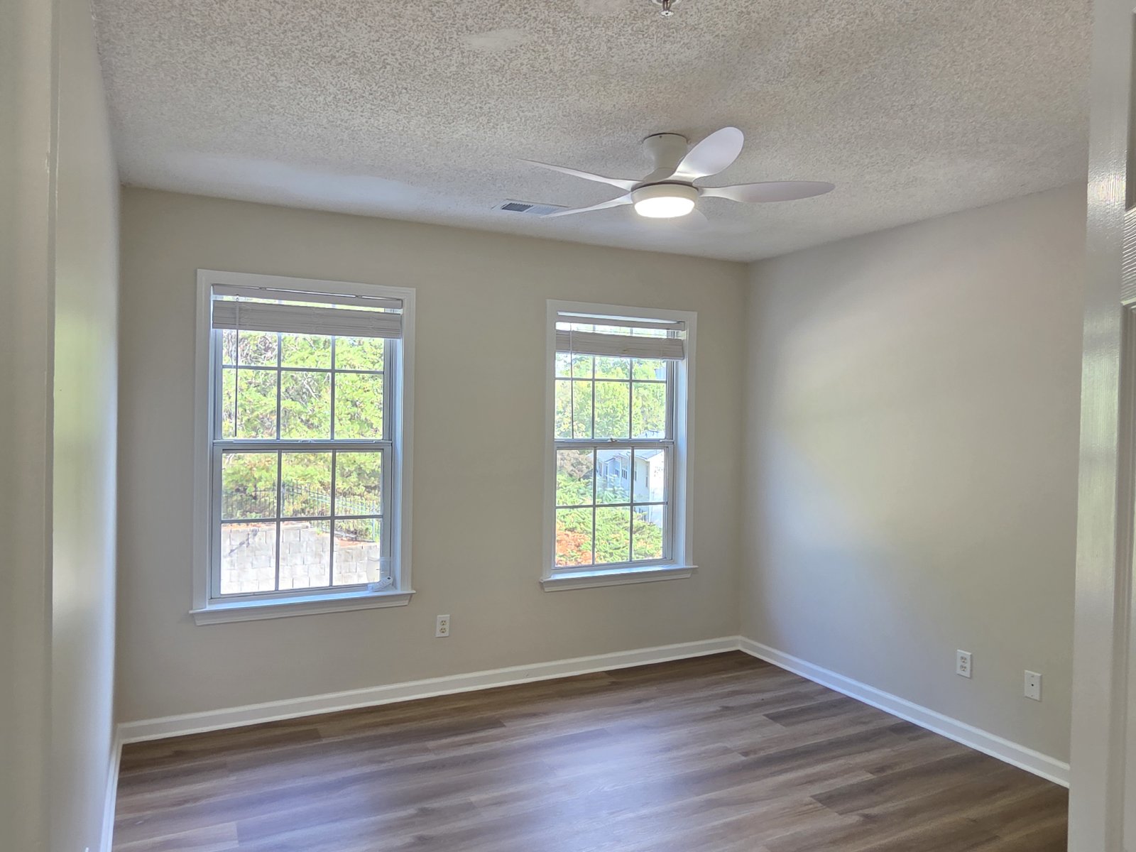 Updated 3 bed 2.5 Townhome located in Smyrna property image