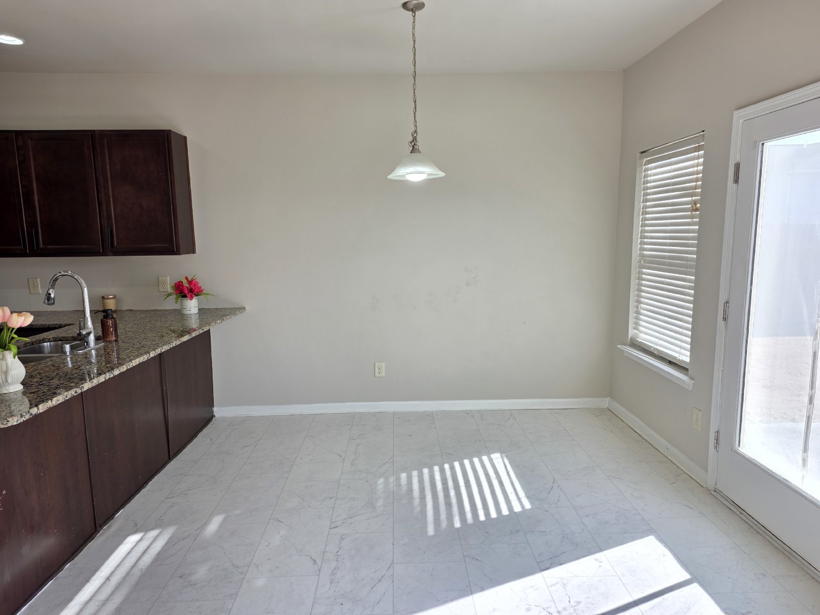 Beautiful 4 bed 2.5 bath home located in Cartersville property image