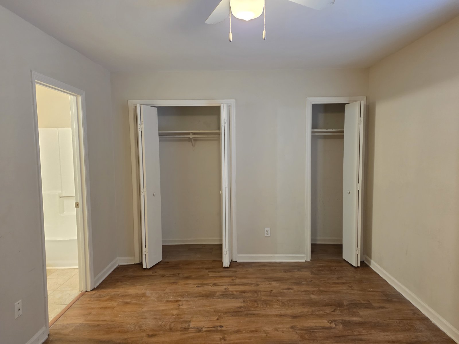 Don't miss out on this 2 bed 2.5 bath condo located in Marietta property image