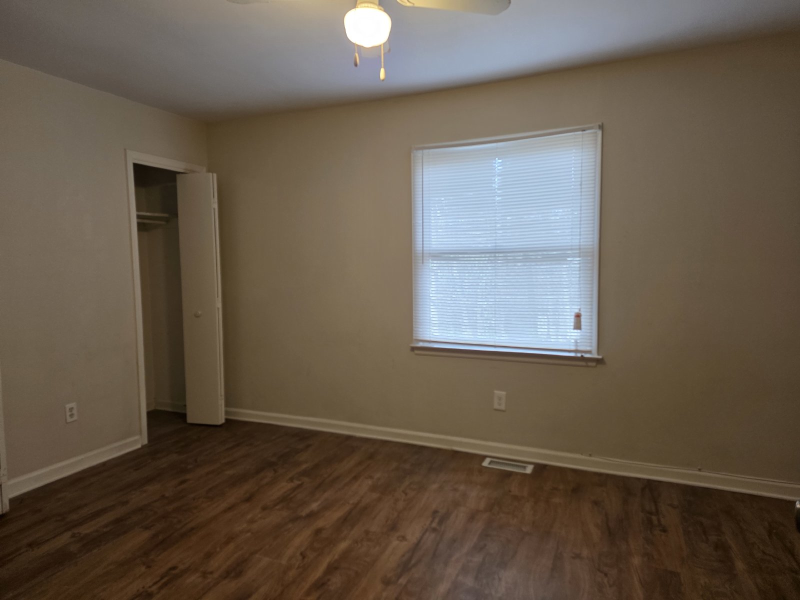 Don't miss out on this 2 bed 2.5 bath condo located in Marietta property image