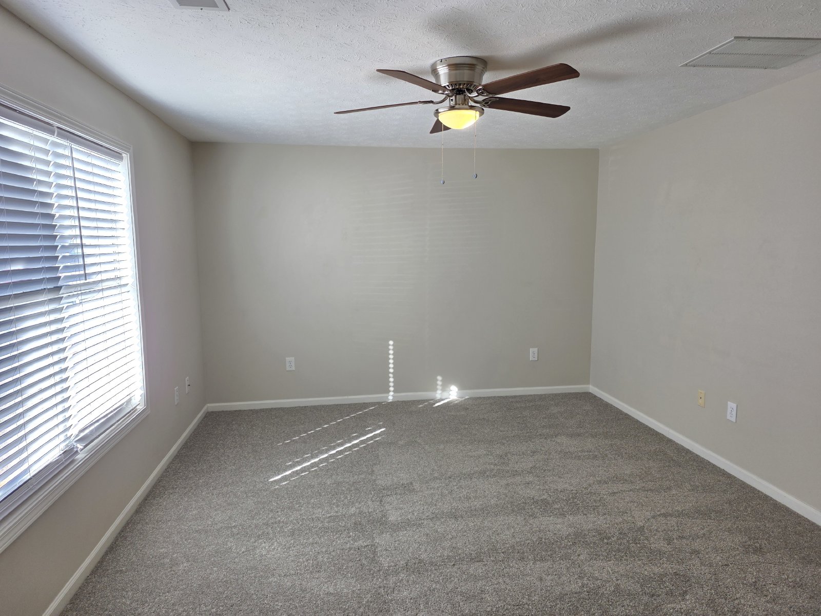 Rare 2 bed 2 bath Townhome located in Acworth property image