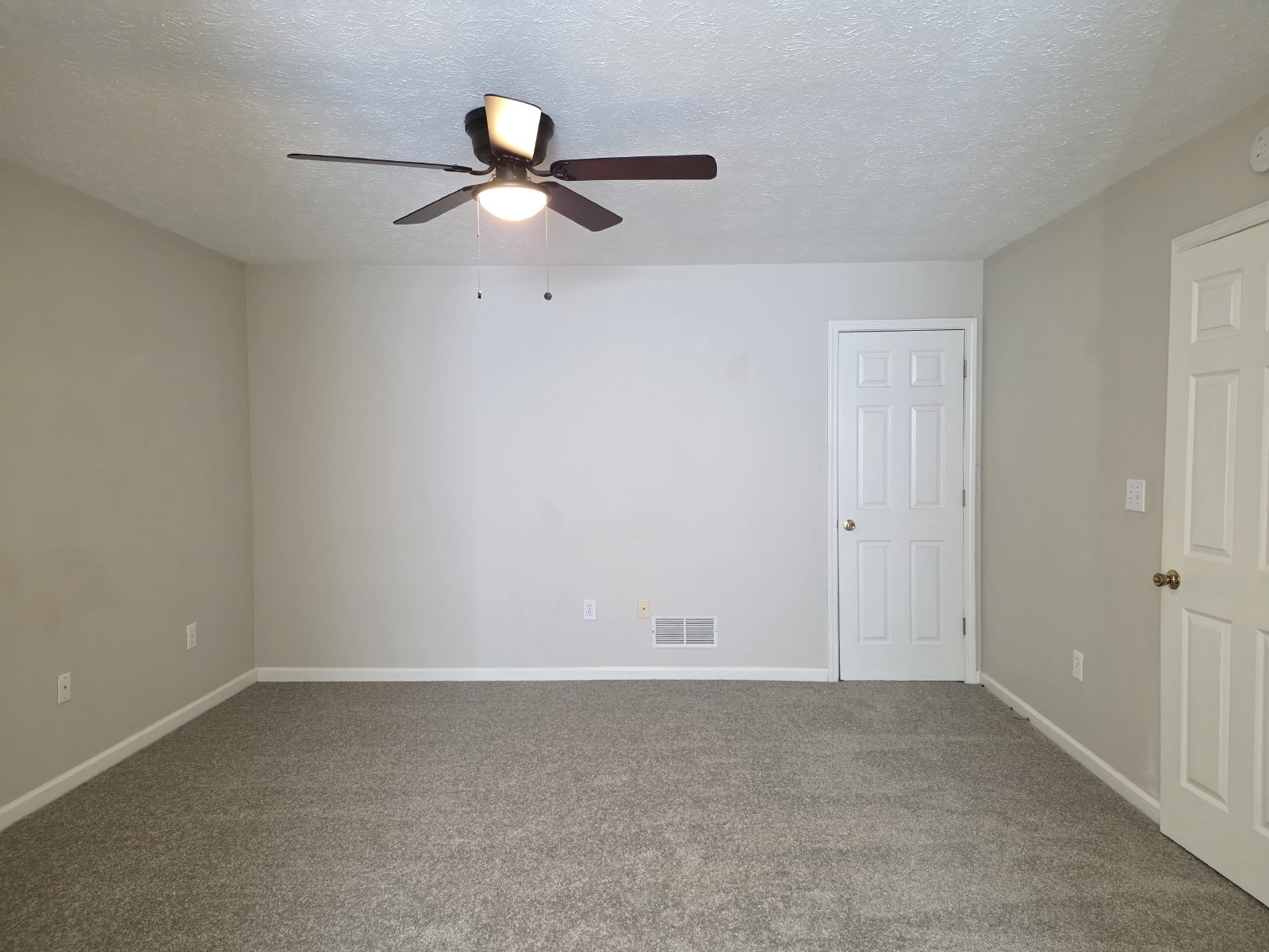 Rare 2 bed 2 bath Townhome located in Acworth property image