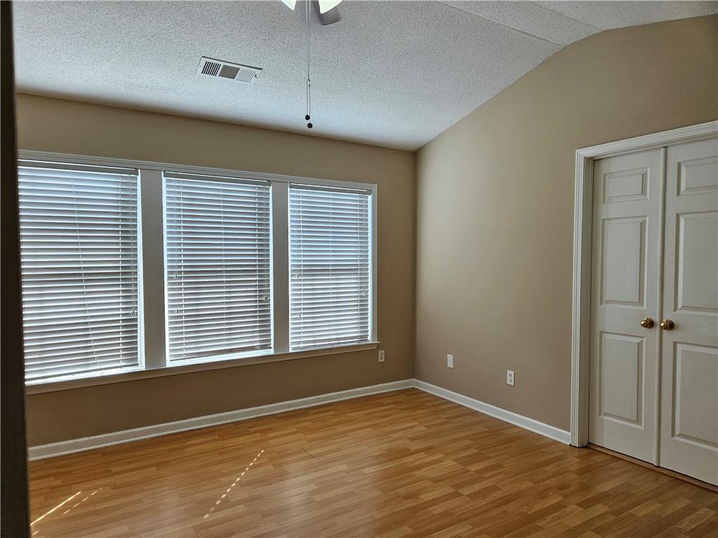 Rare 3 bed 2.5 bath Townhome located in Marietta property image