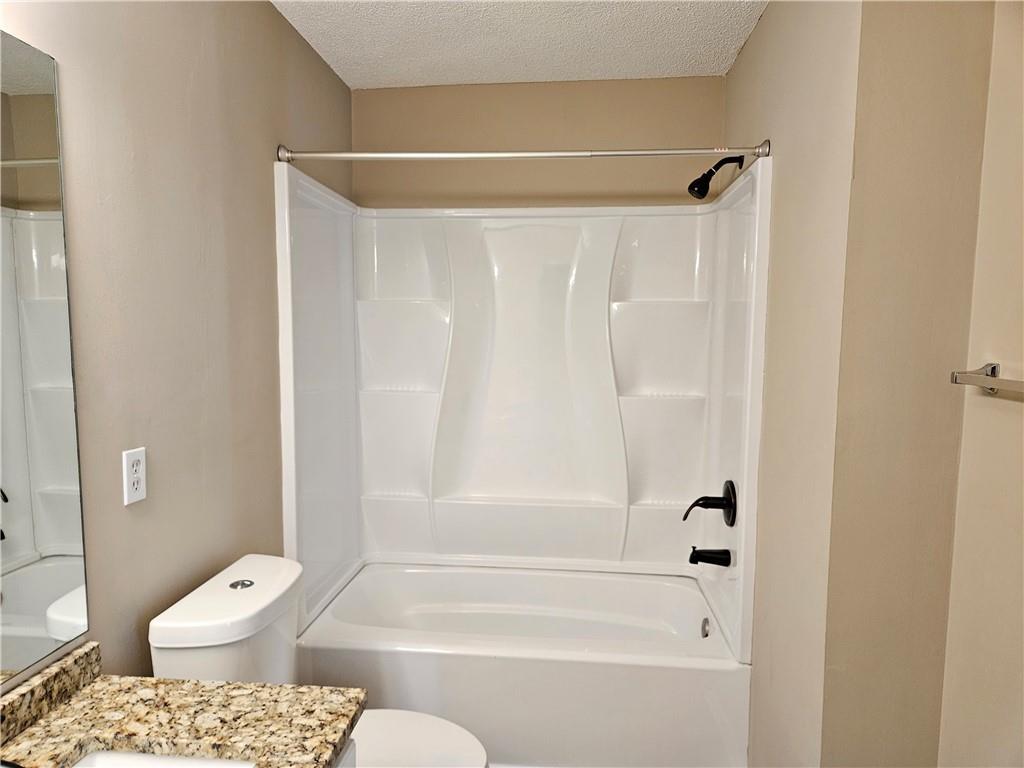 Rare 3 bed 2.5 bath Townhome located in Marietta property image