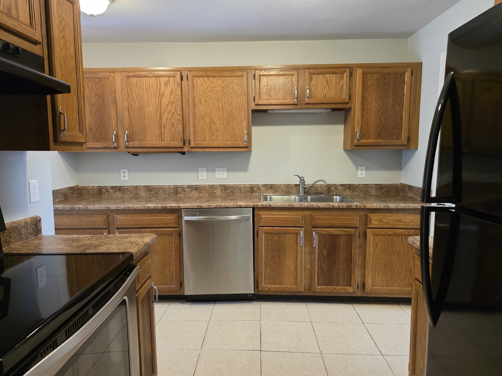 Rare 3 bed 2 bath Townhome located in Smyrna property image