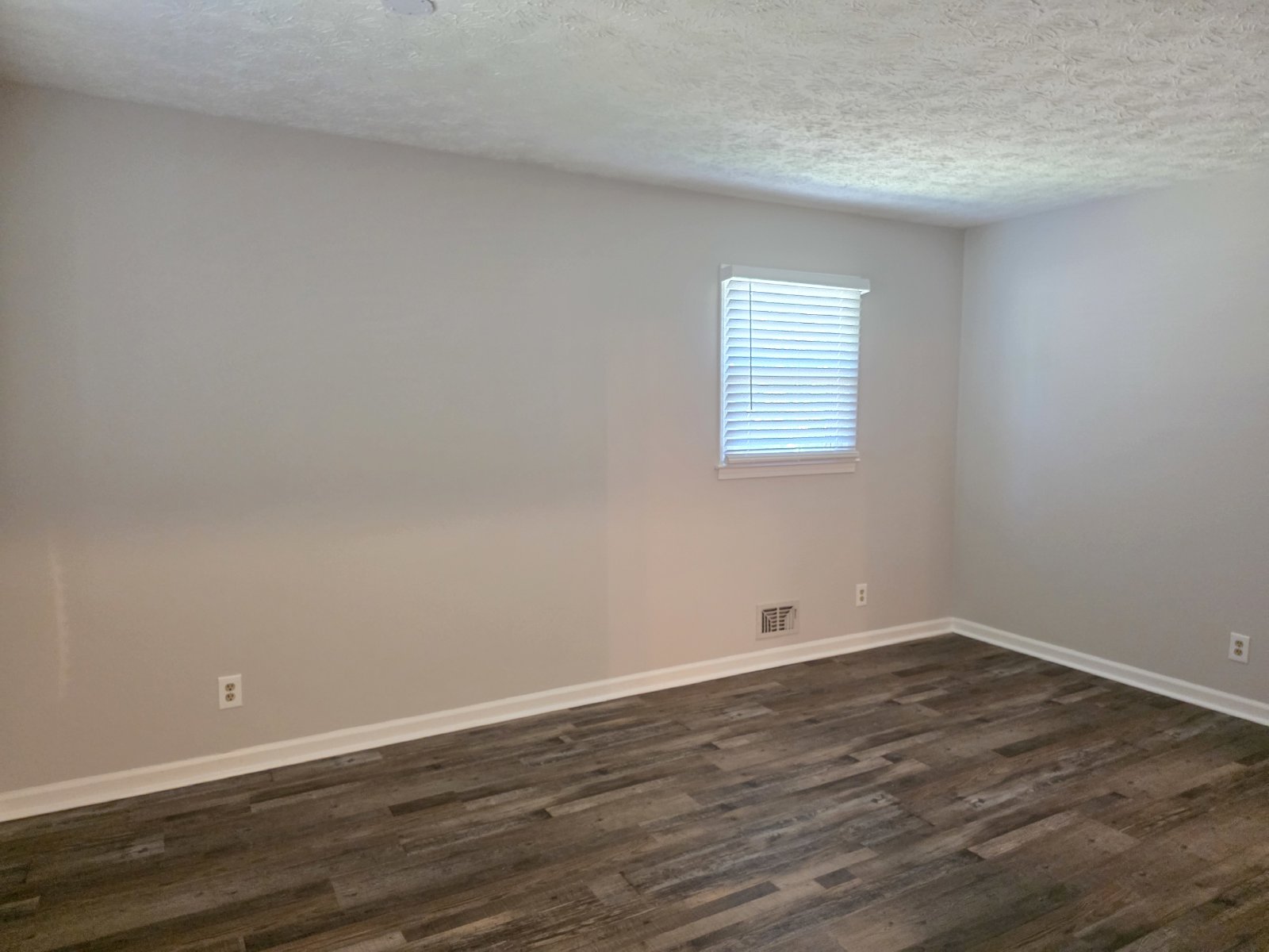 Rare 3 bed 2 bath ranch located in Marietta property image