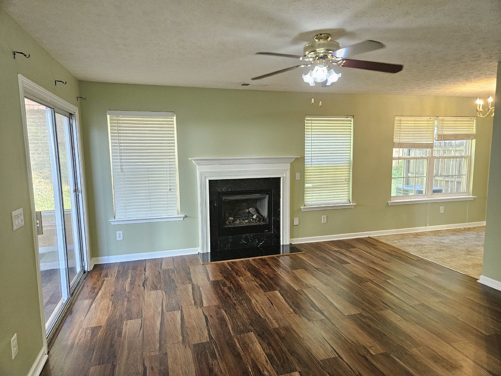 Rare 3 bed 2.5 located in the Etowah School District property image