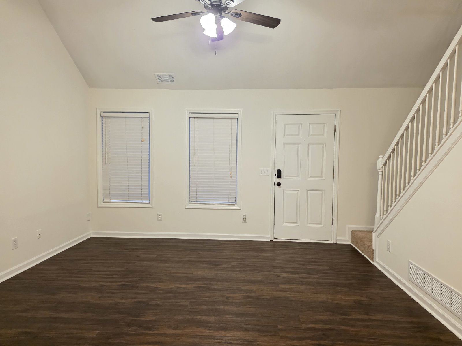 Rare 2 bed 2 bath Ranch located in Woodstock property image
