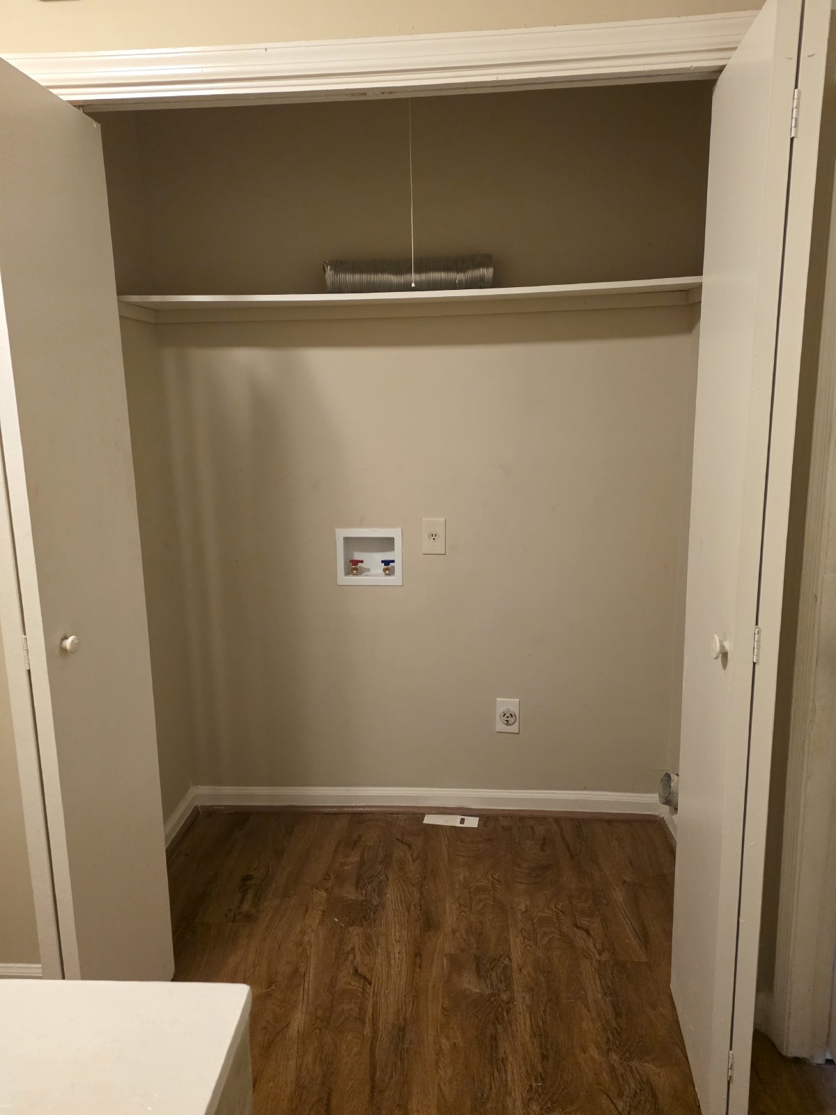 Don't miss out on this 2 bed 2.5 bath condo located in Marietta property image