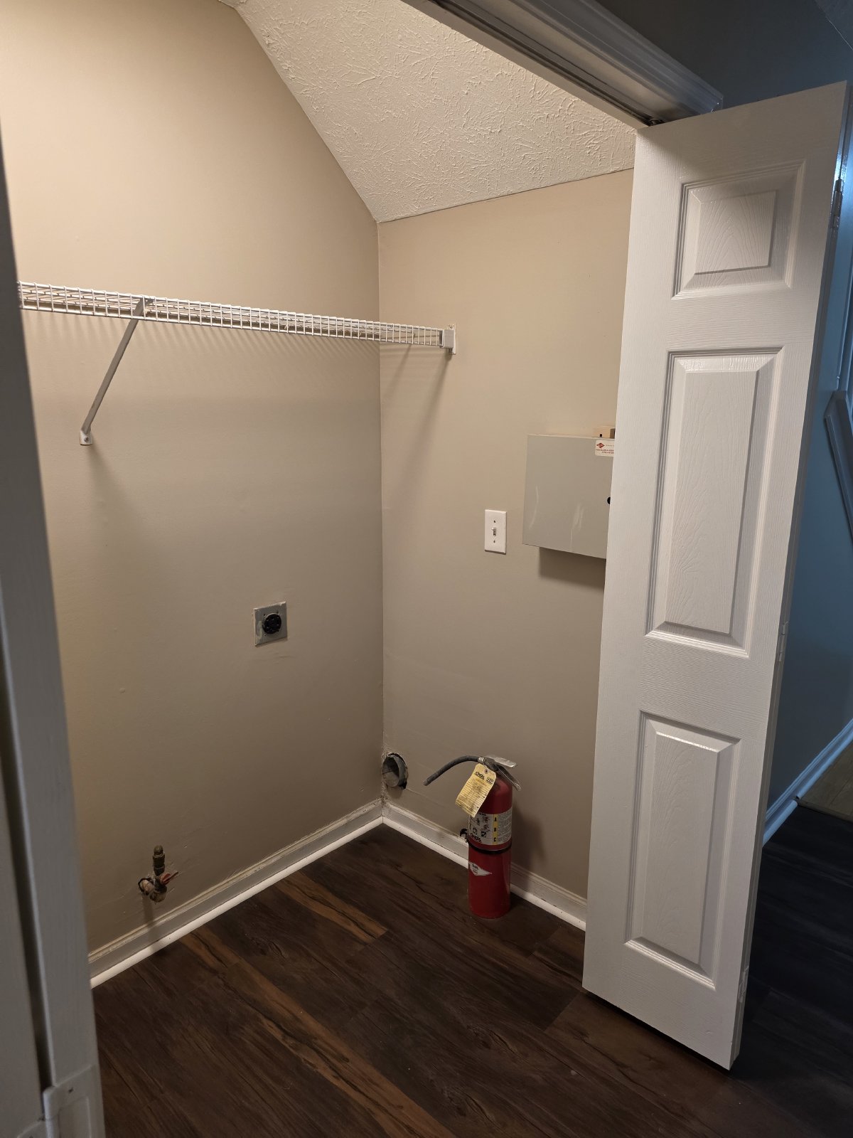 Updated 4 bed 2.5 bath home located in Hiram property image