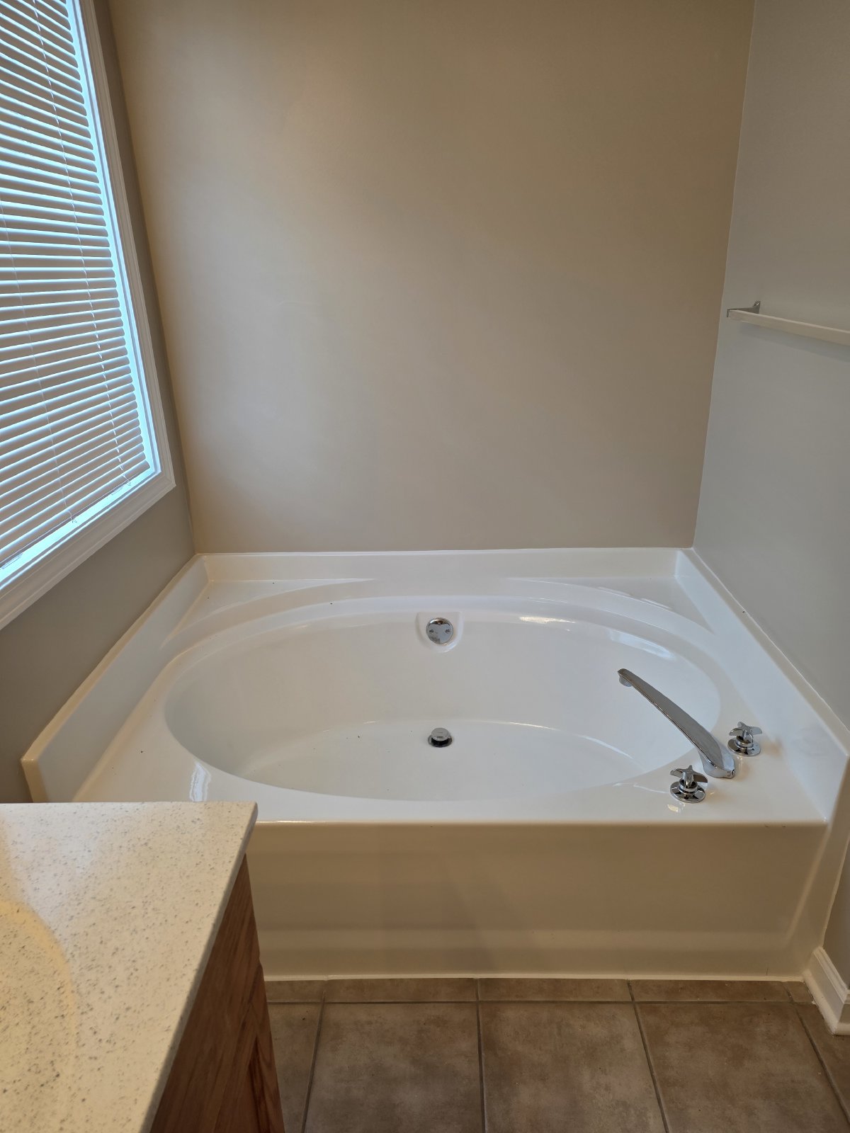 Updated 4 bed 2.5 bath home located in Hiram property image