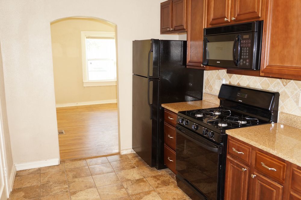 Rare 2 bed 1 bath condo located in Marietta property image