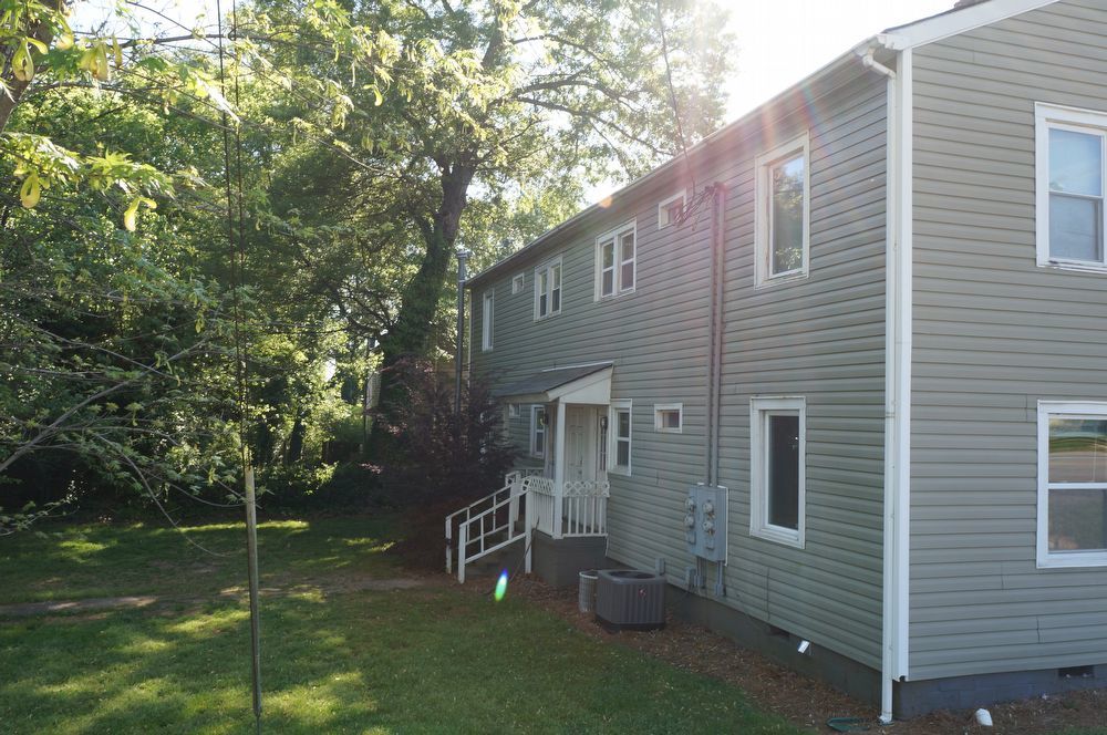 Rare 2 bed 1 bath condo located in Marietta property image