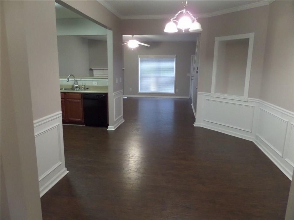 Rare 2 bed 2.5 bath towmhome located in Kemnesaw! property image
