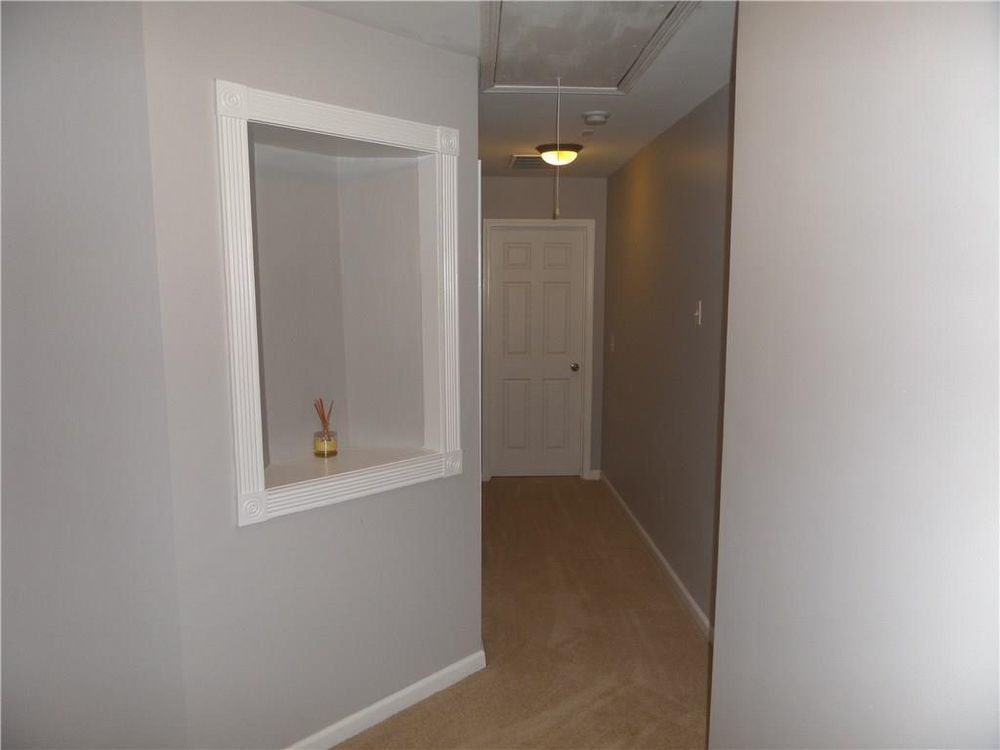 Rare 2 bed 2.5 bath towmhome located in Kemnesaw! property image