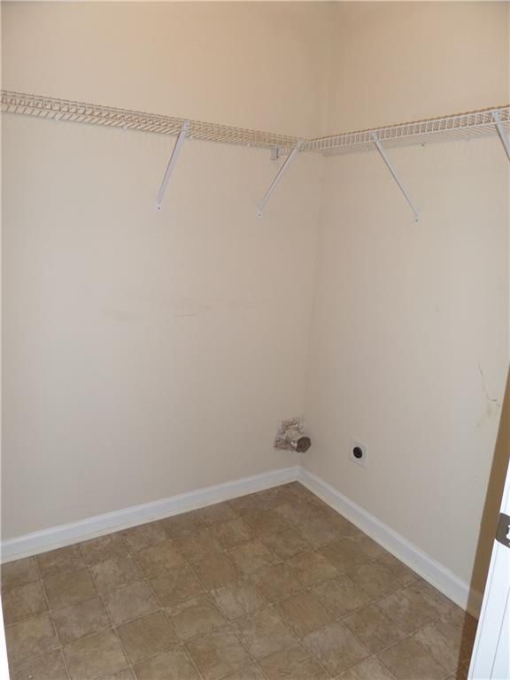 Rare 2 bed 2.5 bath towmhome located in Kemnesaw! property image